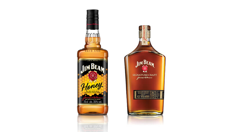 Jim Beam® Honey und Jim Beam® Signature Craft 12-Year Packshot.