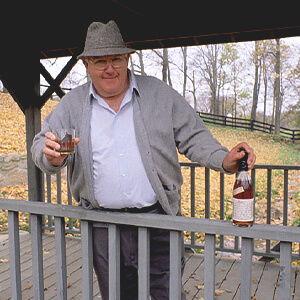 Booker Noe introduz Booker's®—o primeiro Bourbon em pequenos lotes de Jim Beam®.